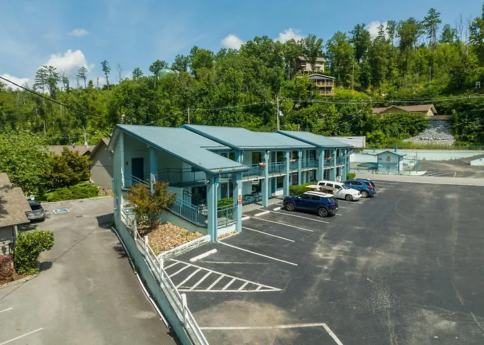 Country Town N' Suites Gatlinburg
