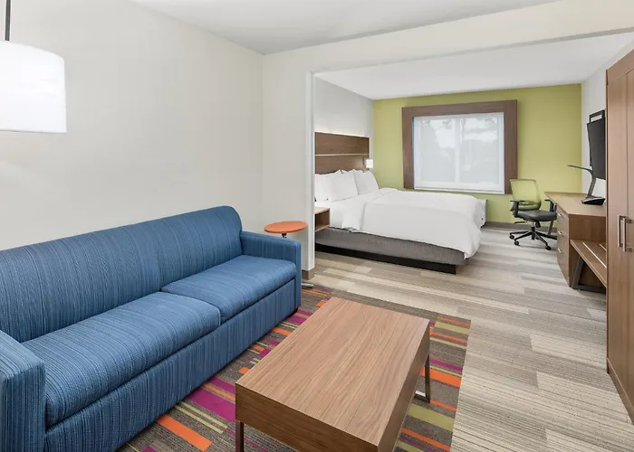 Palm Bay Hotels