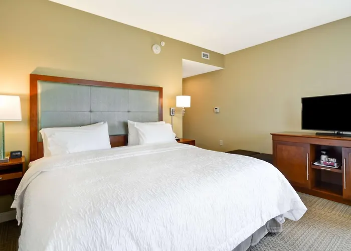 Hampton Inn & Suites Charleston Airport North Charleston