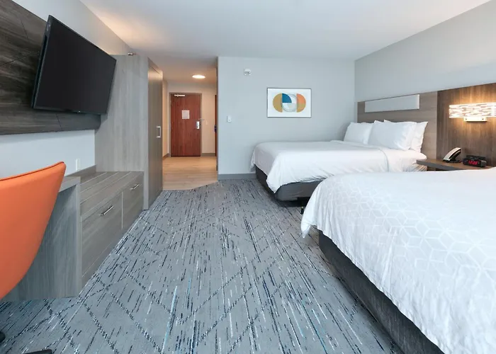 Shakopee Hotels