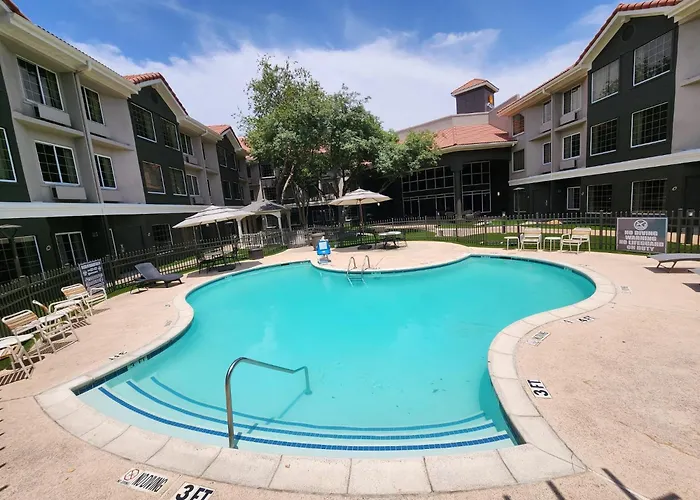 La Quinta By Wyndham Dallas - Addison Galleria