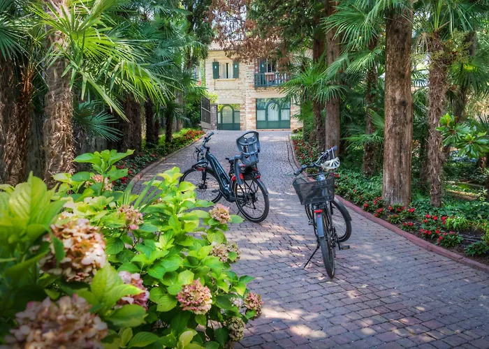 Hotel Villa Capri Gardone Riviera