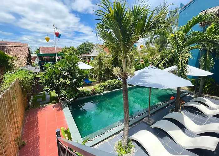 Hotels in An Bàn