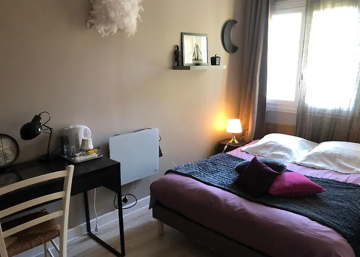 Charmante Chambre Privee 5/10 Mn Du Centreville/Port-Jardin/Parking