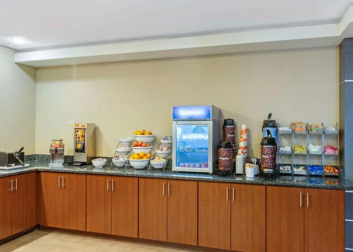 Comfort Suites At Virginia Center Commons