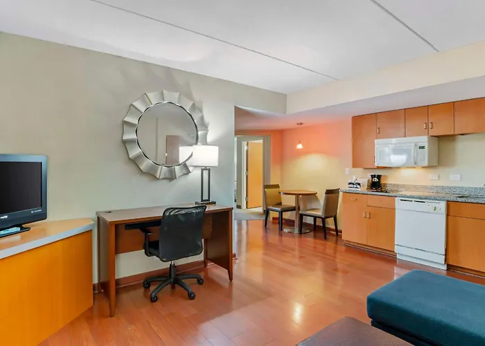 Comfort Suites At Virginia Center Commons