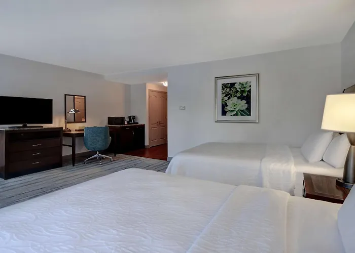 Fort Myers Hotels for Romantic Getaway