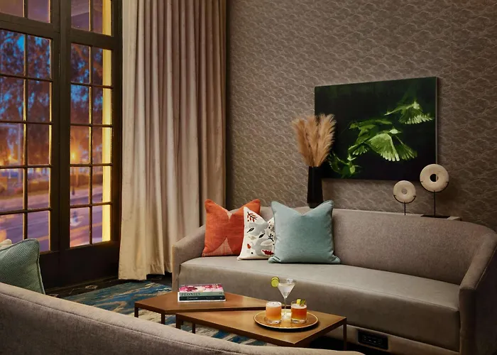 The Terrace Hotel Lakeland, Tapestry Collection By Hilton