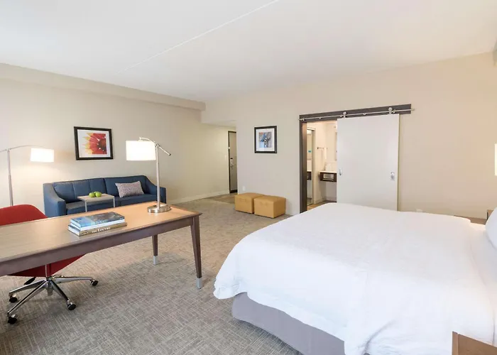Hampton Inn & Suites Tulsa Downtown, Ok