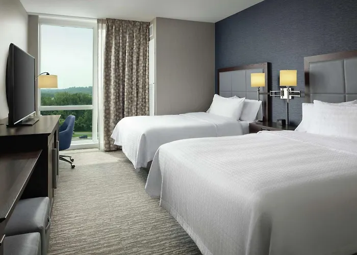Teaneck Hotels