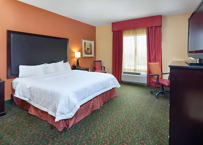 Hampton Inn & Suites Waco-South
