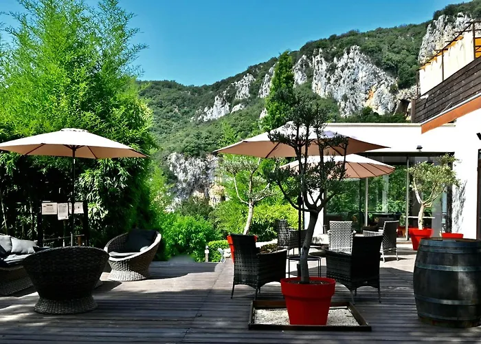 Le Belvedere Vallon-Pont-dʼArc