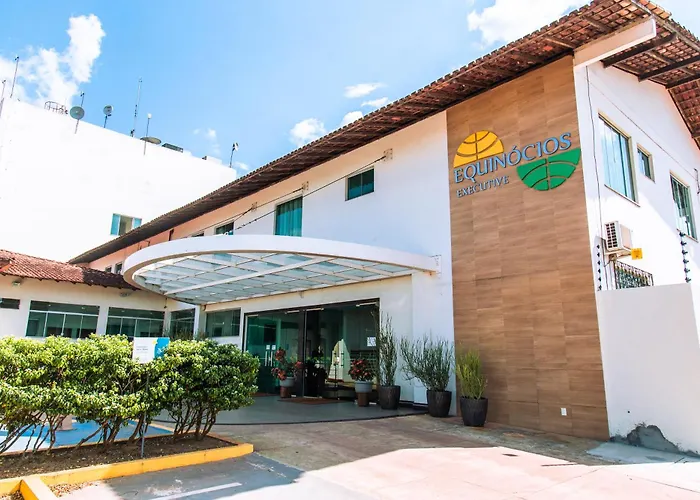 Hotel Equinocios Executive