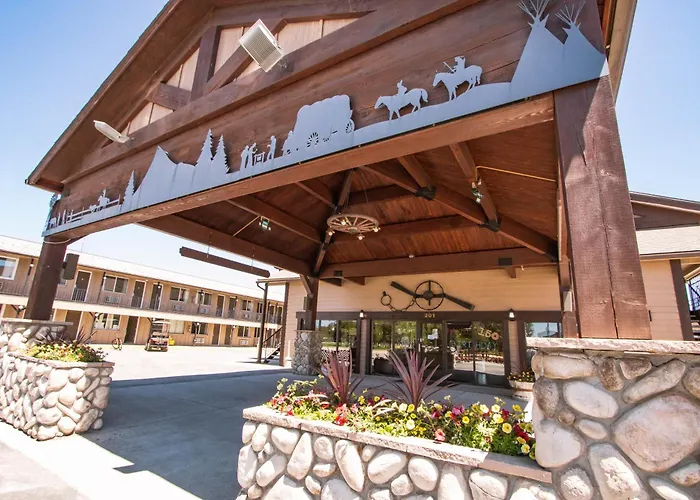 Brandin' Iron Inn West Yellowstone
