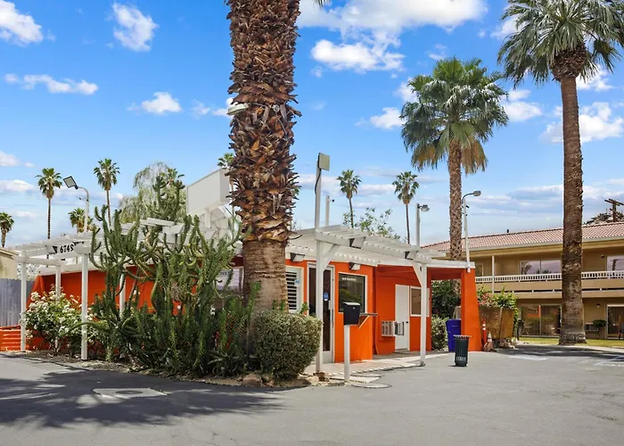 Sol Springs Inn
