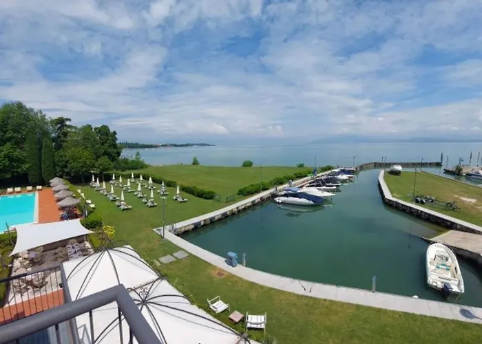 Yachting Hotel Mistral