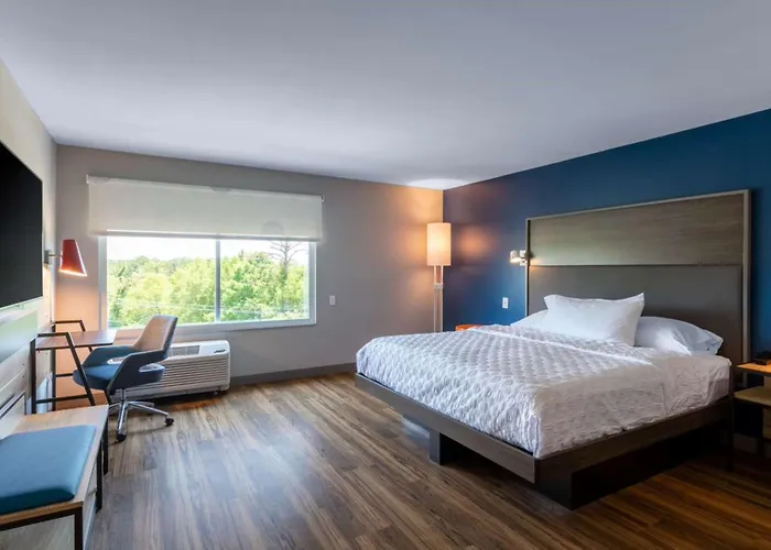 Seneca Hotels