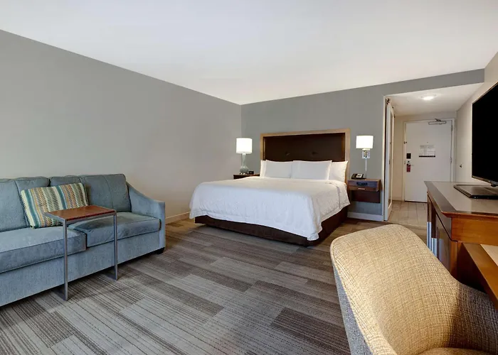 West Allis Hotels