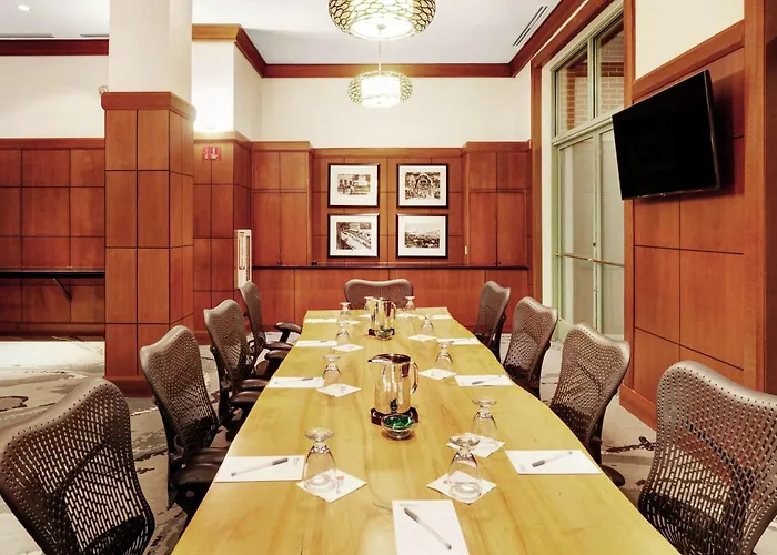 Hilton Garden Inn Evanston