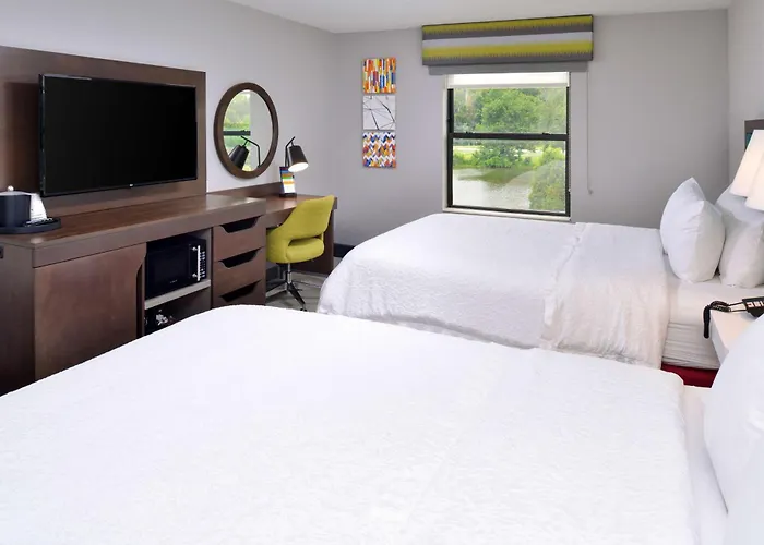 Hampton Inn Laporte