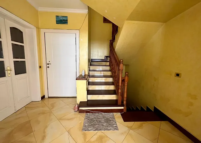 "Flora B&B "- Rooms In Privat Home Habitaciones En Una Casa Privada