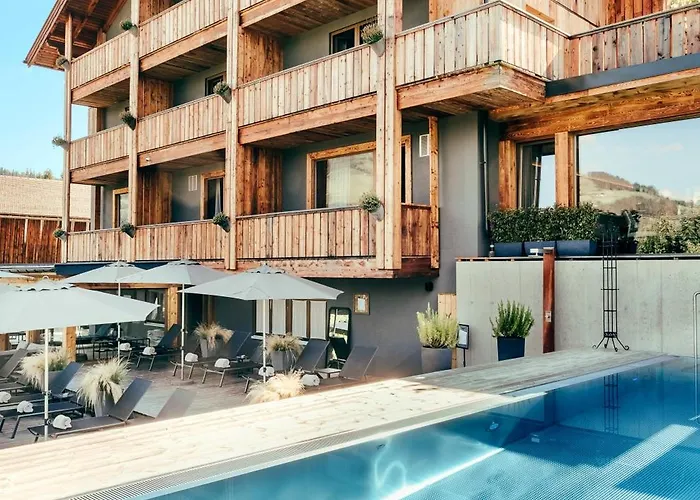 Almmonte Sensum Suites - Funky Living Hotel Wagrain