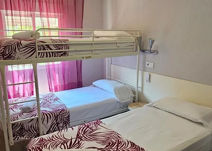 Hostal La Cabaña