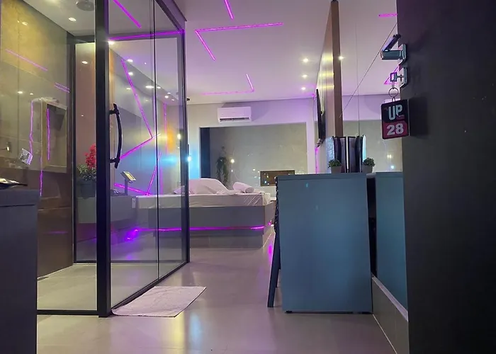 Up Motel
