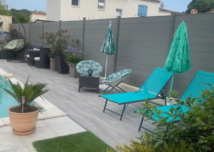 L'Hacienda, Haut De Villa , Une Chambre Avec Salle De Bain Et Toilettes Wc Privative Fréjus