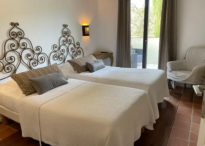 Hotel Le Relais Des Chartreuses à Le Boulou