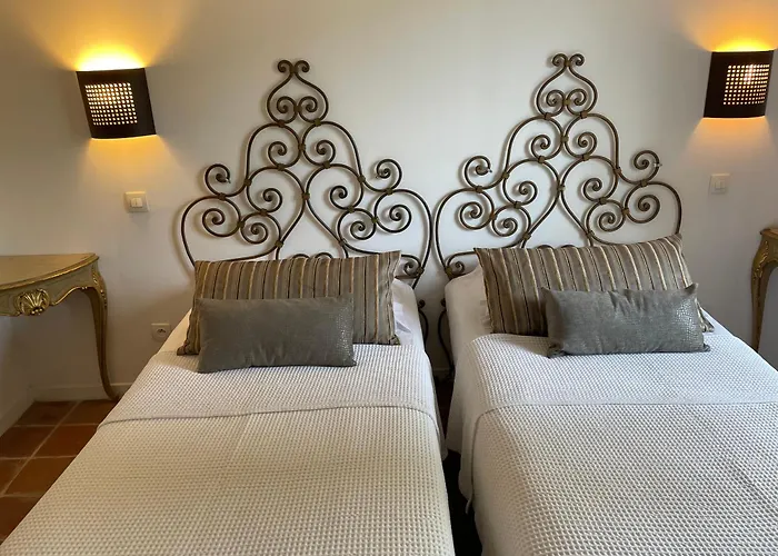 Hotel Le Relais Des Chartreuses à Le Boulou