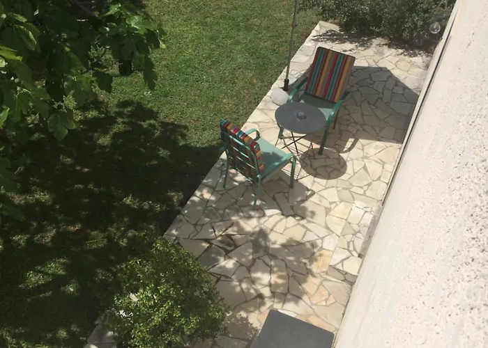 Les Villas Du Triangle - Chambres D'Hotes Nimes
