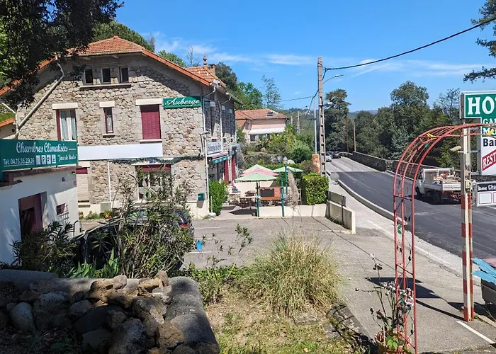 Auberge Des Pins