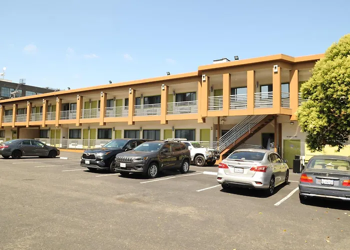 Civic Center Motor Inn