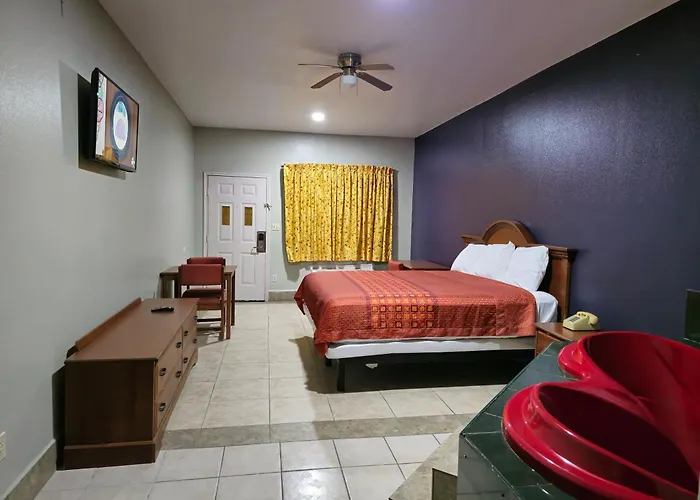 Edinburg Hotels