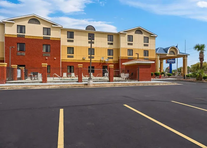 Chipley Hotels