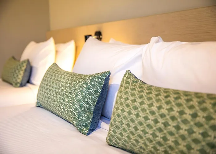 Woodenbong Hotels