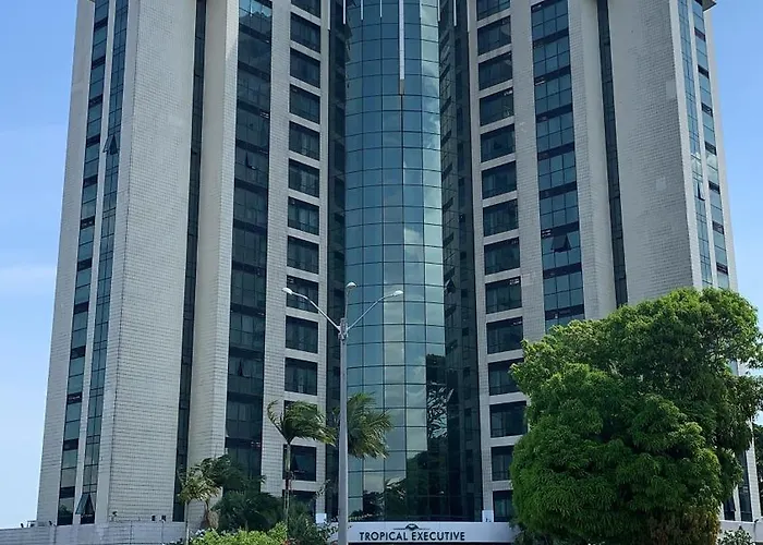 Apartamento No Tropical Executive Hotel Com Varanda, 1 Cama De Casal E 2 Camas De Solteiro Manaus