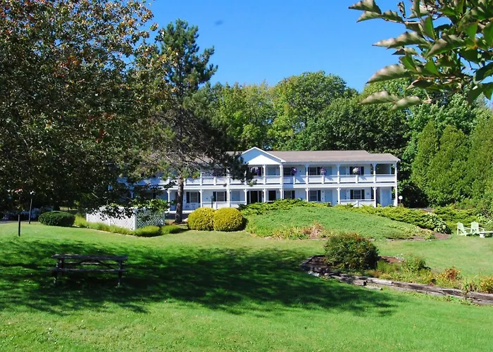 Cedar Crest Inn