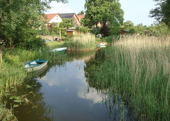 Hotels in Warin