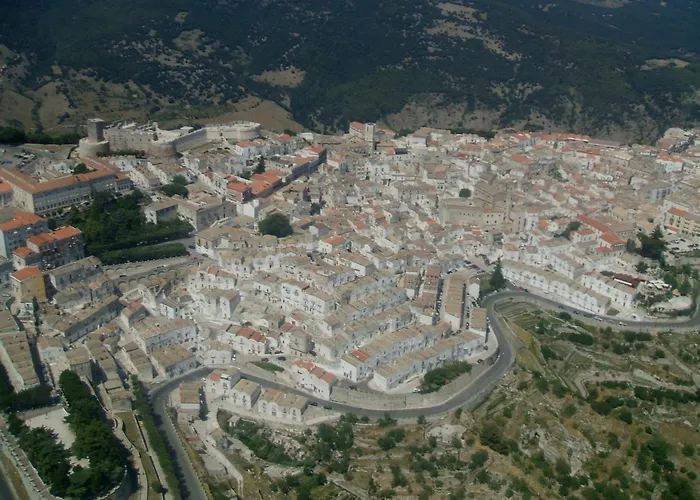 Albergo Casa Del Pellegrino Monte SantʼAngelo