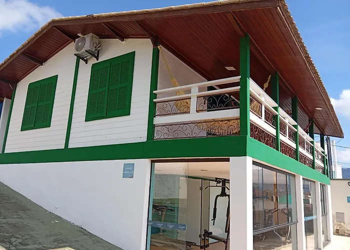 Summit Lago Hotel