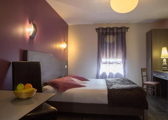 Negrepelisse Hotels