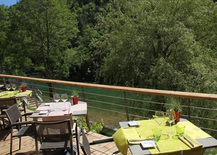 Mostuejouls Hotels