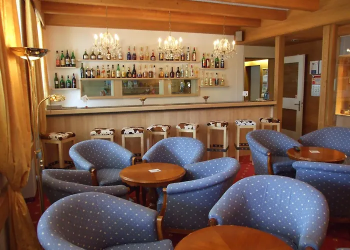 Hotel Bellevue - Traditional Swiss Hideaway Wengen