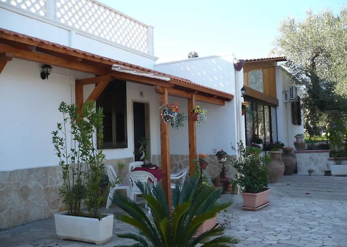 Bed and Breakfast L'Isola Felice e Trulli Sotto Le Stelle Castellana Grotte