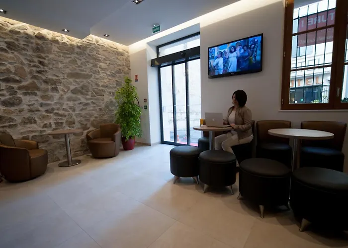 Central Hotel Nimes