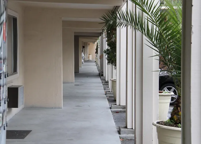 Caravelle Inn Extended Stay San Jose
