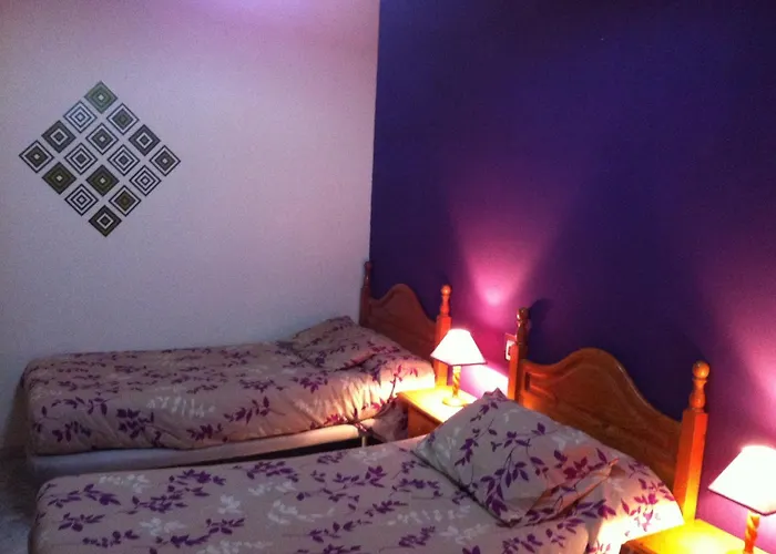 Hostal Neptuno Caces