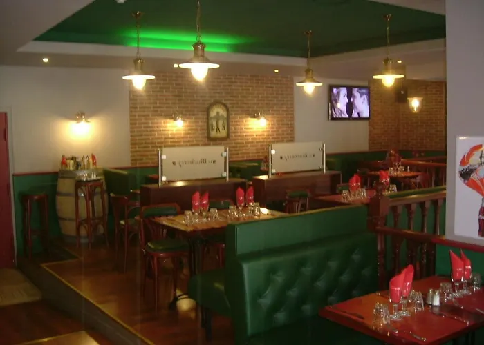 Hôtel-Restaurant Le Blueberry Malaucène